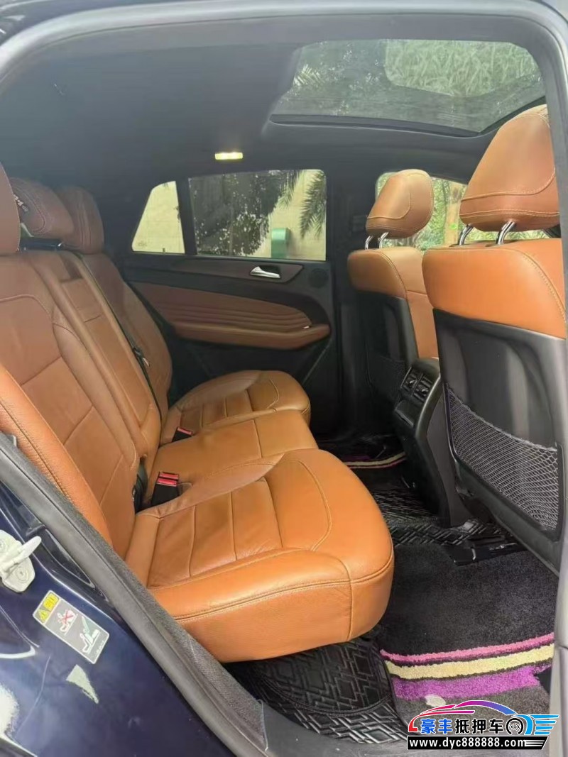 16年奔驰GLE轿车抵押车出售