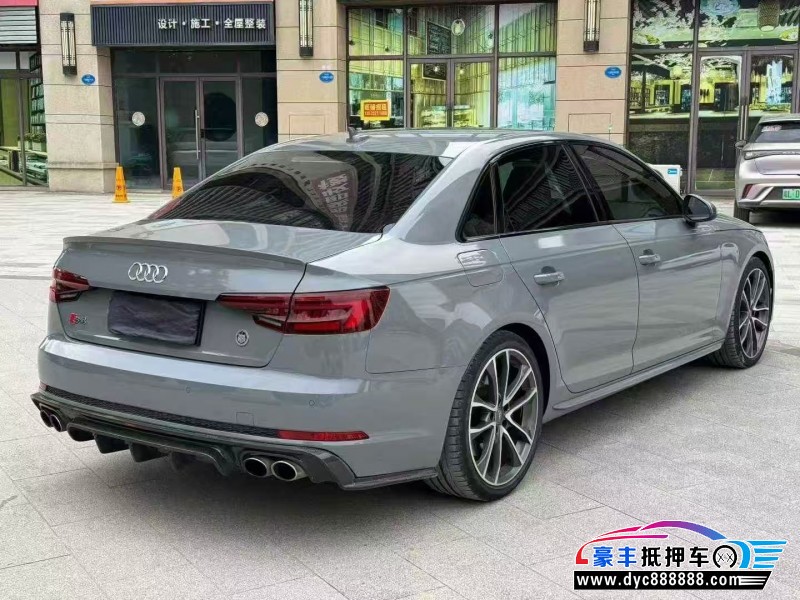 19年奥迪S4轿车抵押车出售