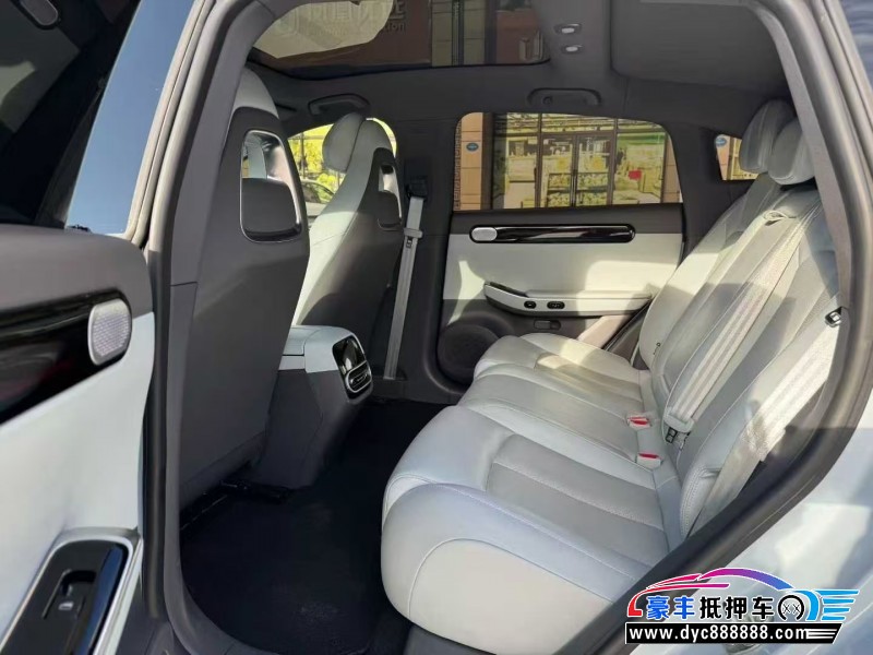 24年零跑c01轿车抵押车出售