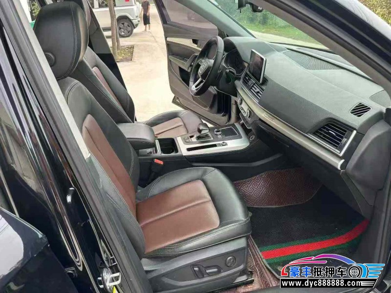 18年奥迪Q5轿车抵押车出售