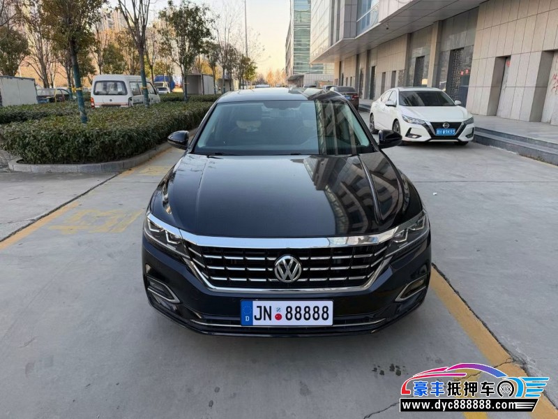 抵押车出售19年大众帕萨特轿车