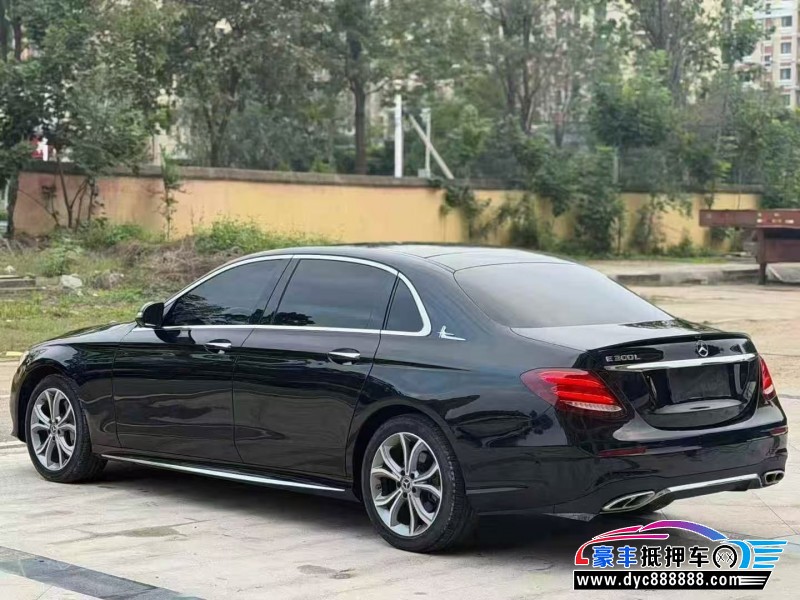 20年奔驰E轿车抵押车出售