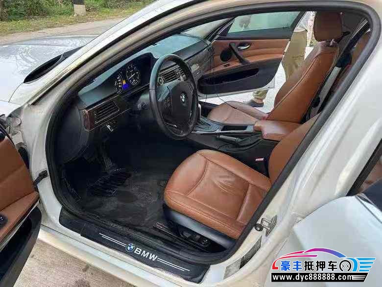 11年宝马3系轿车抵押车出售