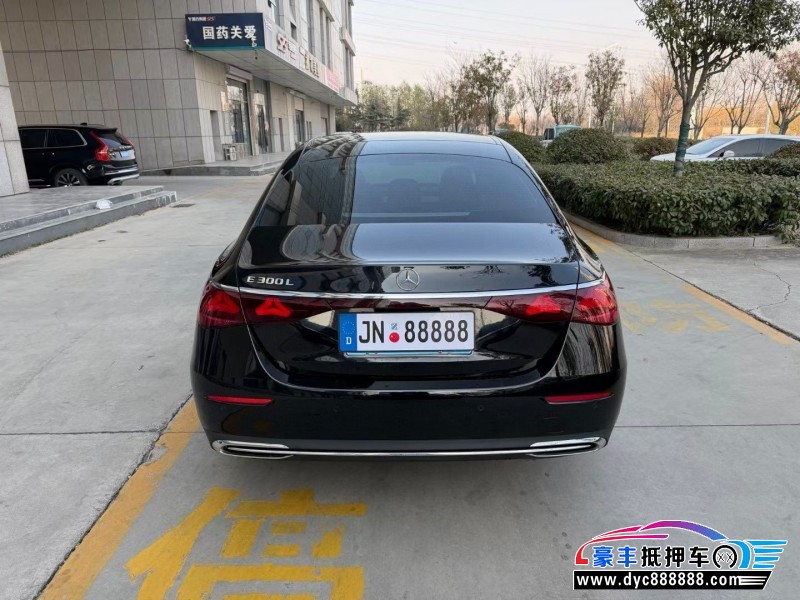 25年奔驰E轿车抵押车出售