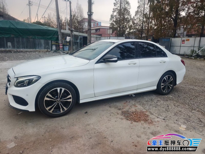 17年奔驰C轿车抵押车出售