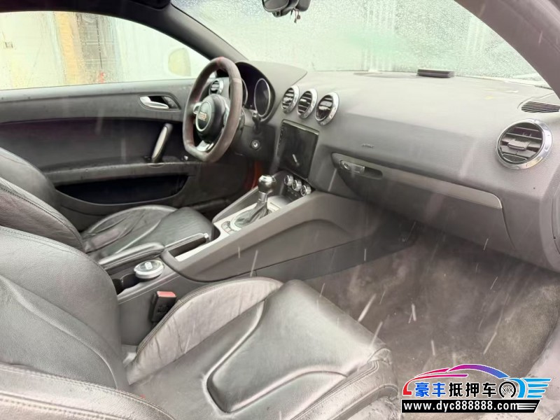 14年奥迪TT轿车抵押车出售