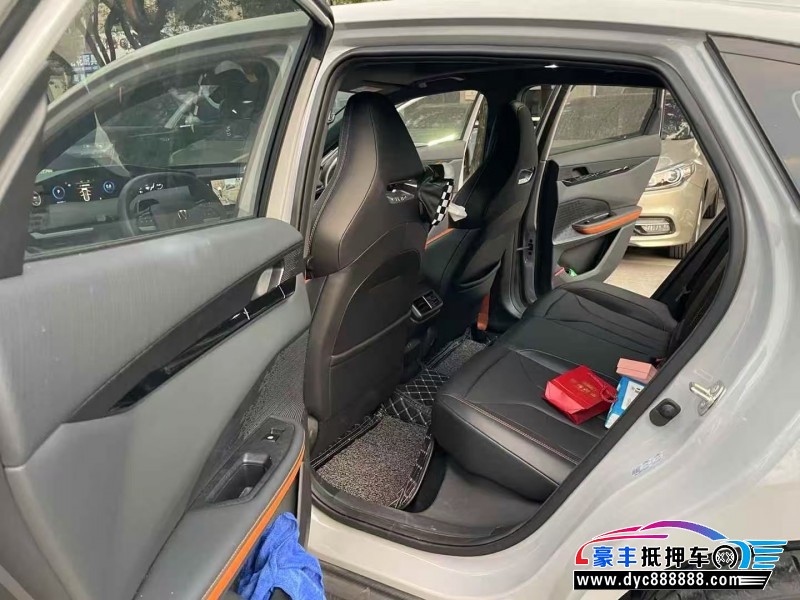 23年长安长安UNI轿车抵押车出售