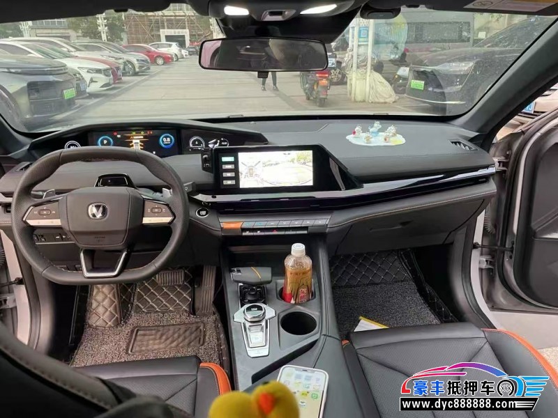 23年长安长安UNI轿车抵押车出售