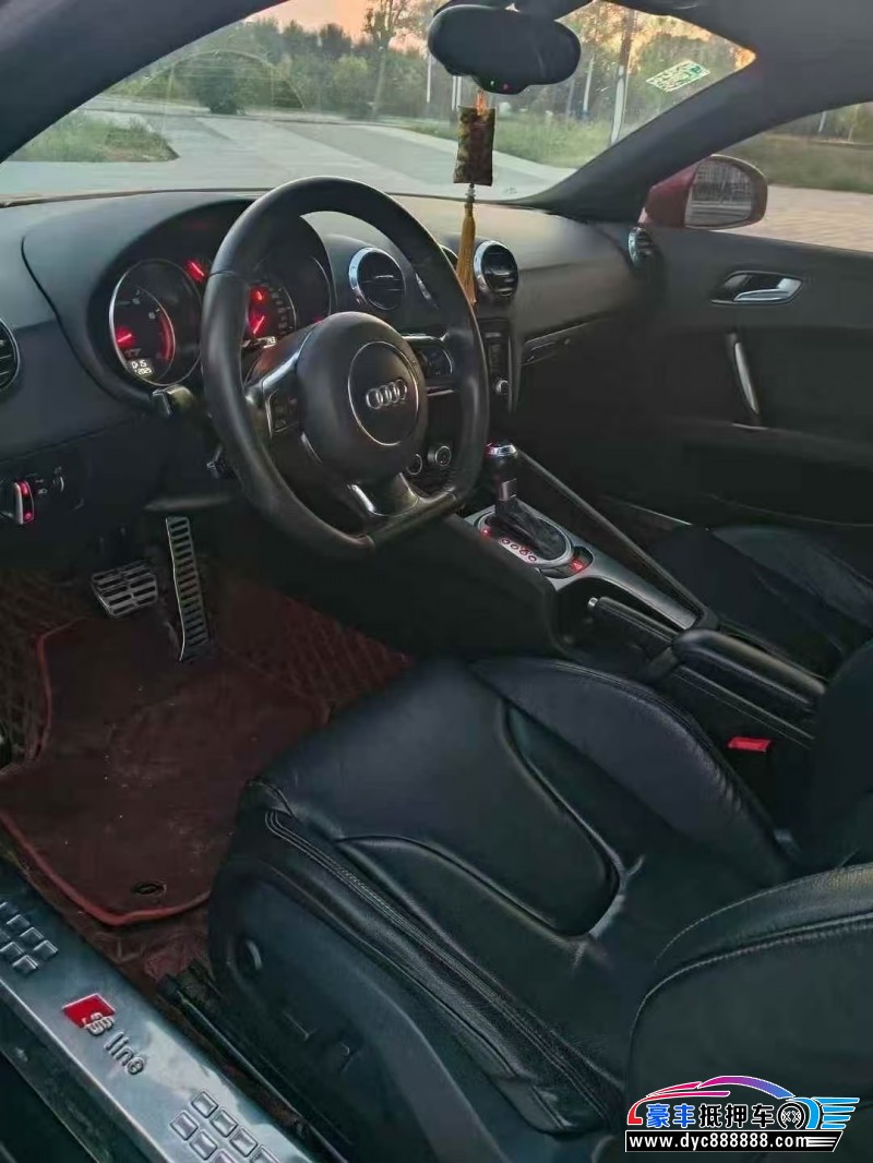 16年奥迪TT轿车抵押车出售