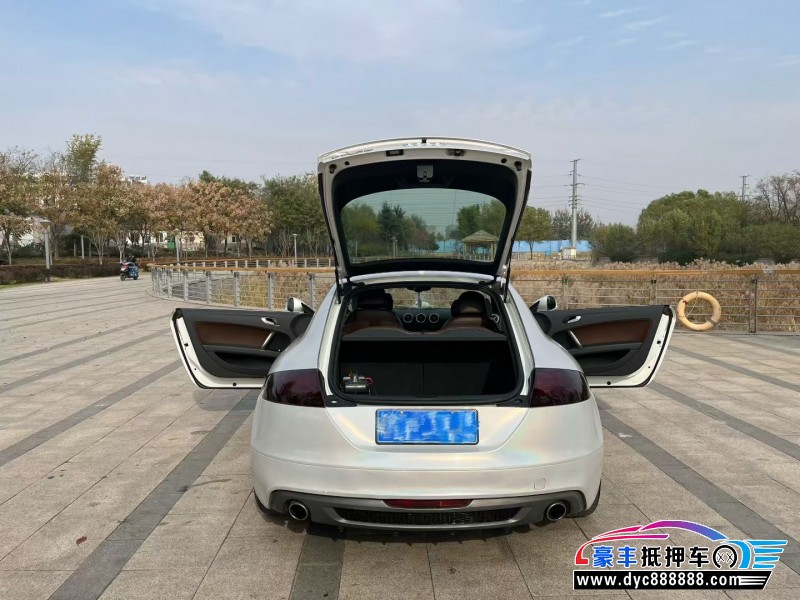 14年奥迪TT轿车抵押车出售