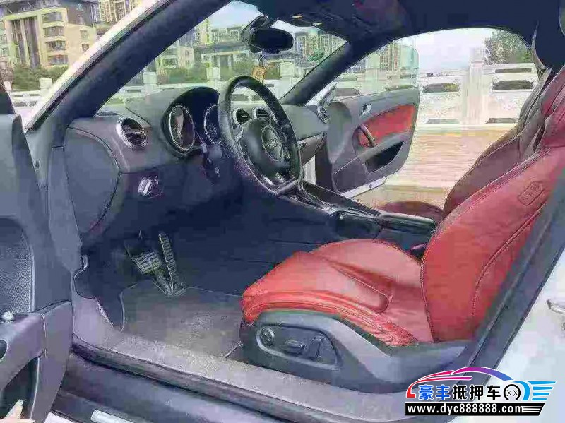 13年奥迪TT轿车抵押车出售