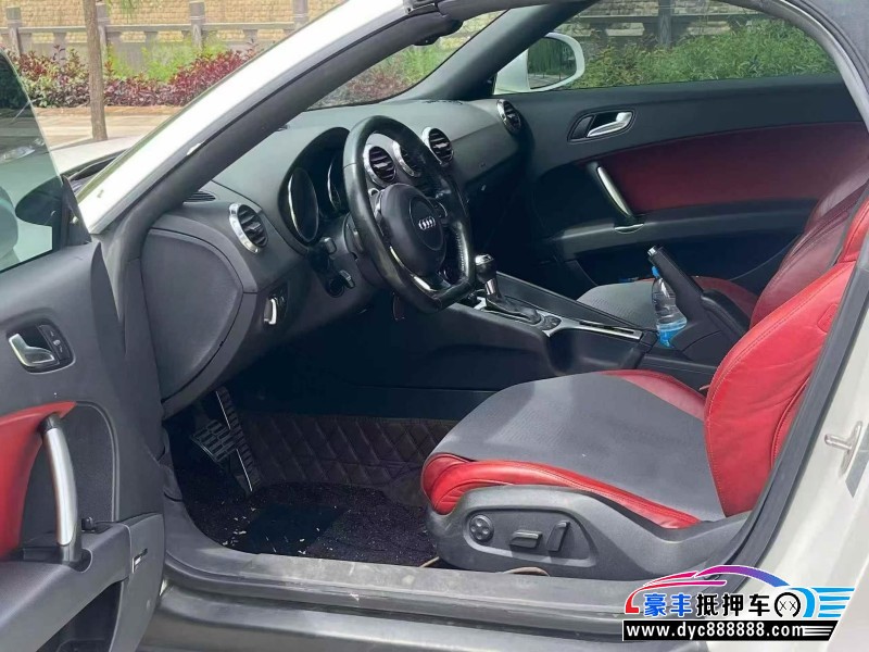 10年奥迪TT轿车抵押车出售