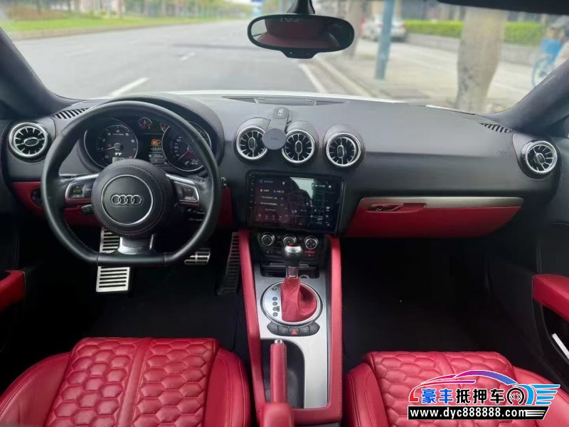 12年奥迪TT轿车抵押车出售