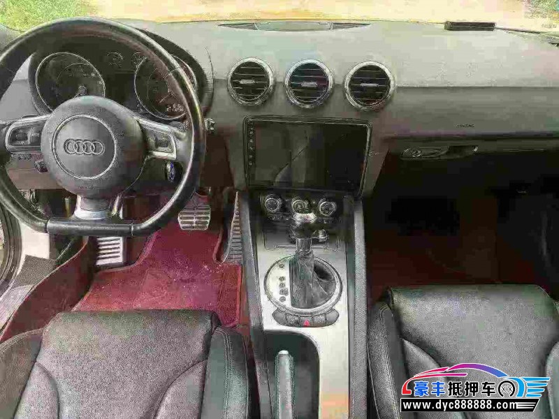 12年奥迪TT轿车抵押车出售