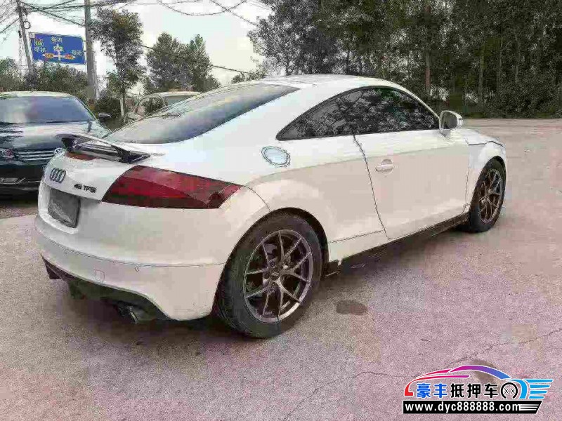 12年奥迪TT轿车抵押车出售