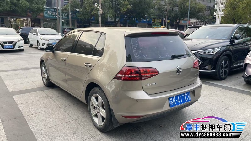 17年大众高尔夫轿车抵押车出售