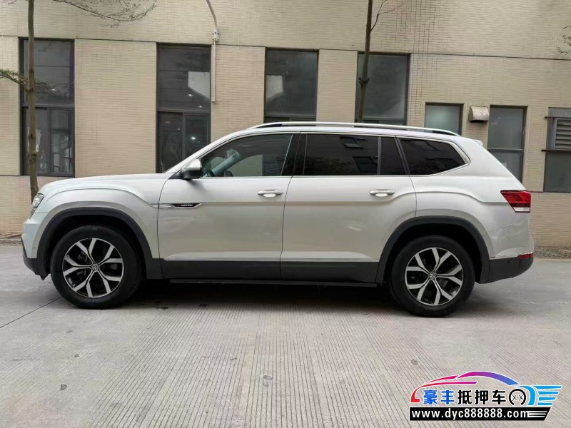 20年大众途昂轿车抵押车出售