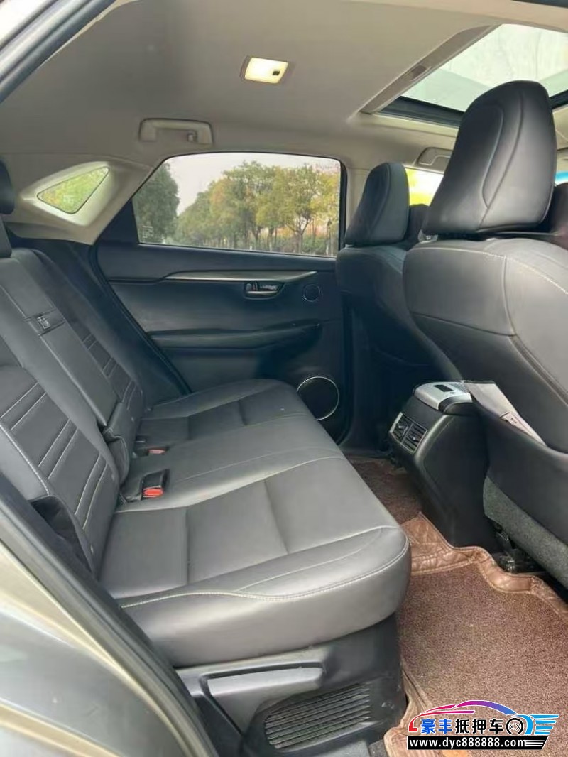 17年雷克萨斯NX轿车抵押车出售