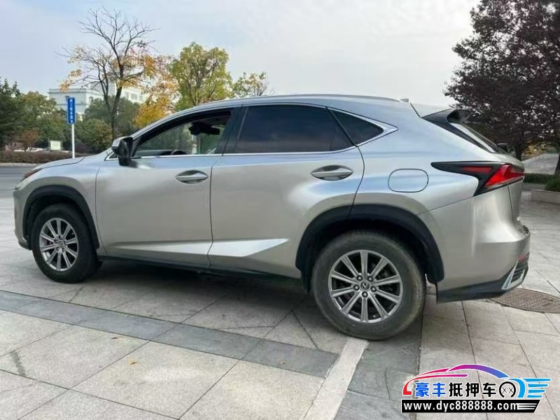 17年雷克萨斯NX轿车抵押车出售