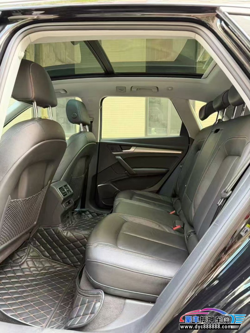 19年奥迪Q5轿车抵押车出售