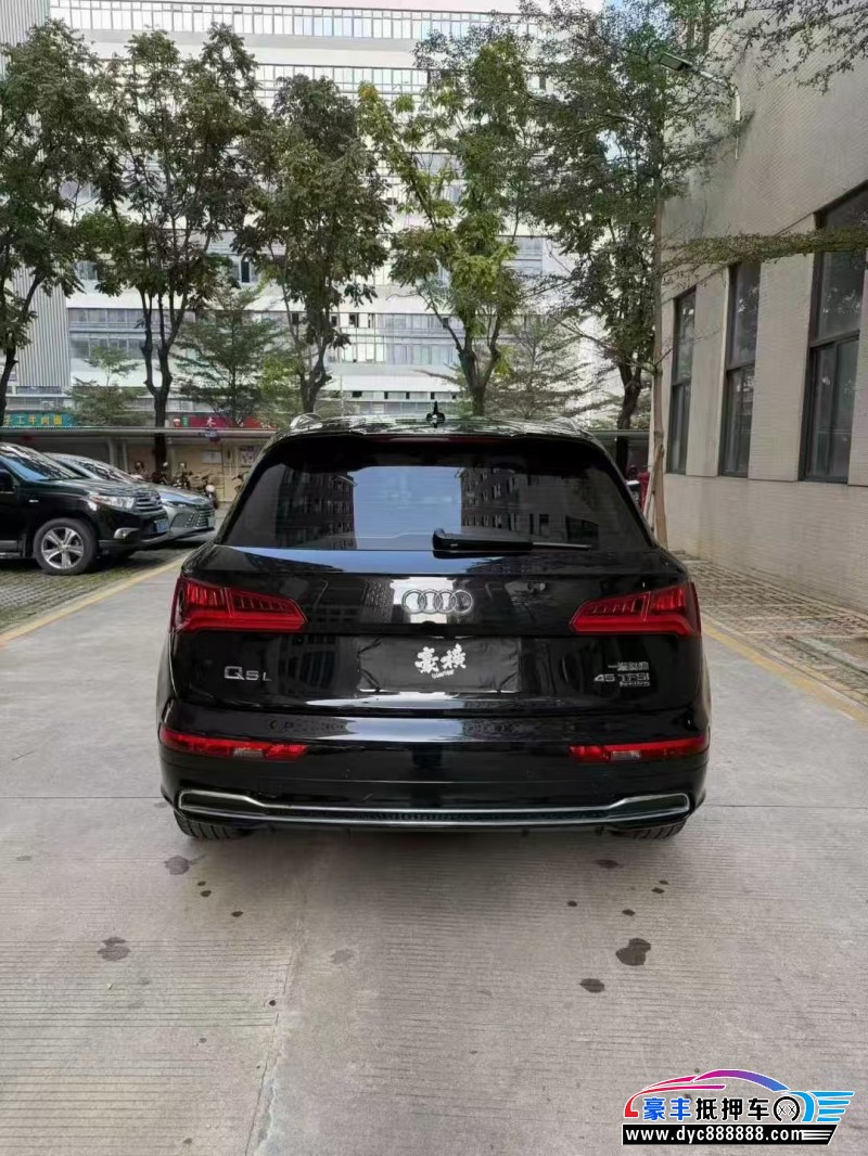 19年奥迪Q5轿车抵押车出售