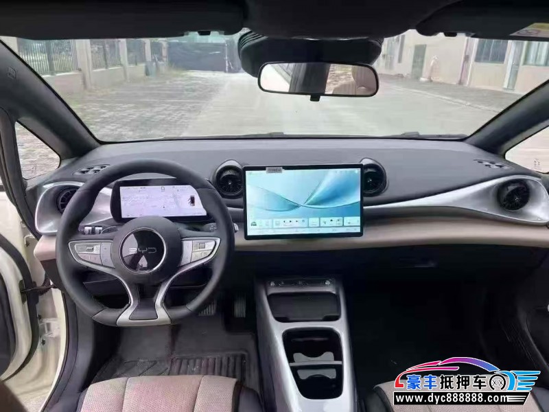 25年比亚迪海豚轿车抵押车出售