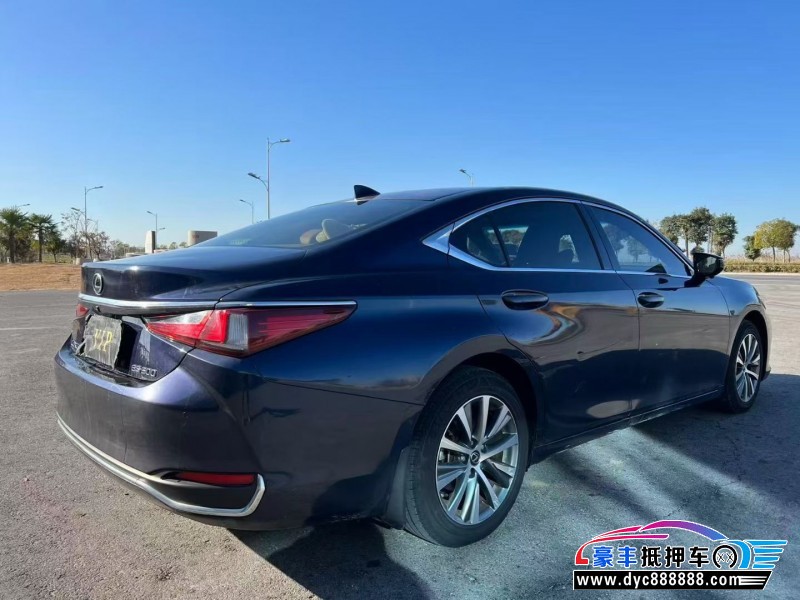 21年雷克萨斯ES轿车抵押车出售