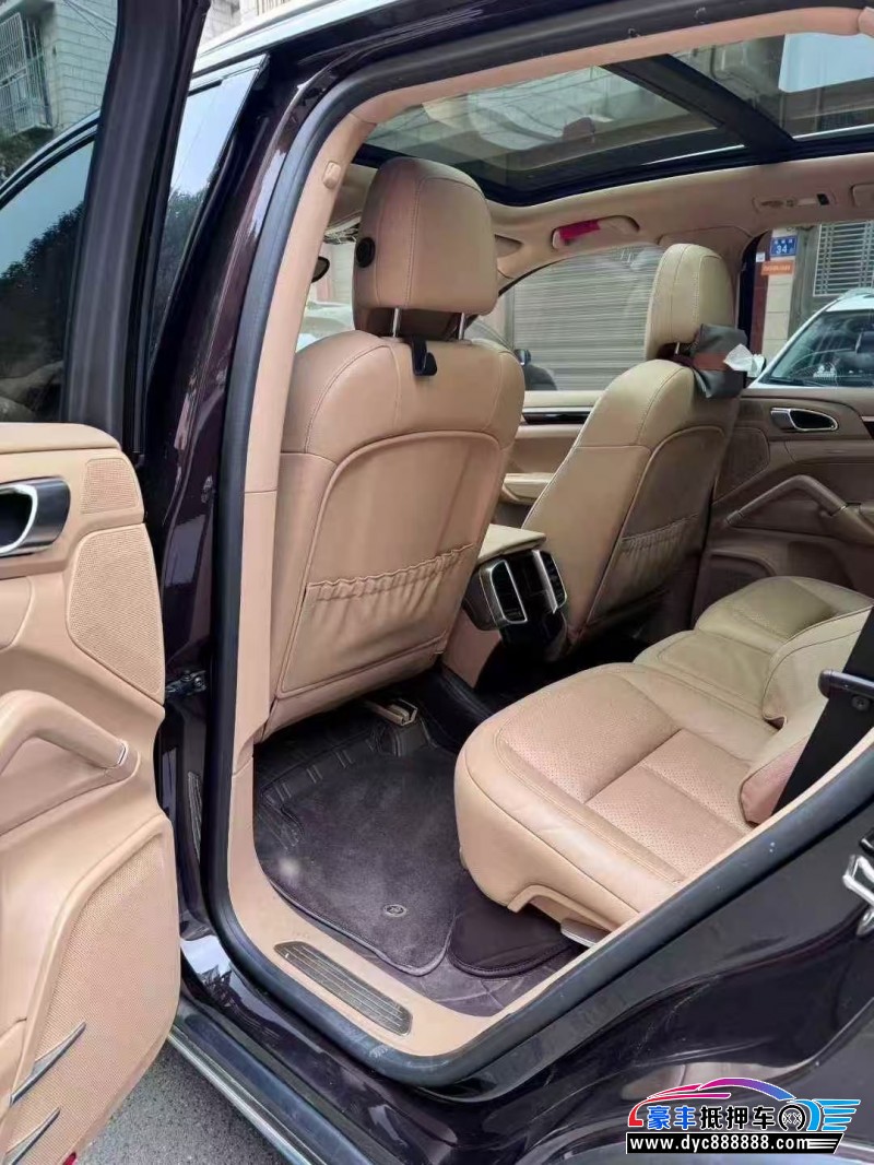 18年保时捷卡宴轿车抵押车出售