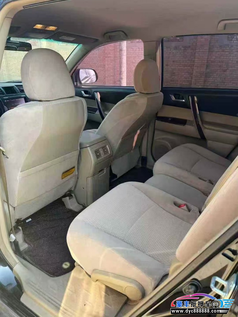 12年丰田汉兰达轿车抵押车出售