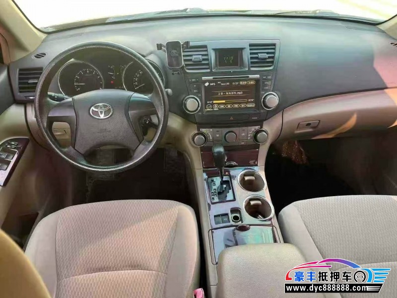 12年丰田汉兰达轿车抵押车出售