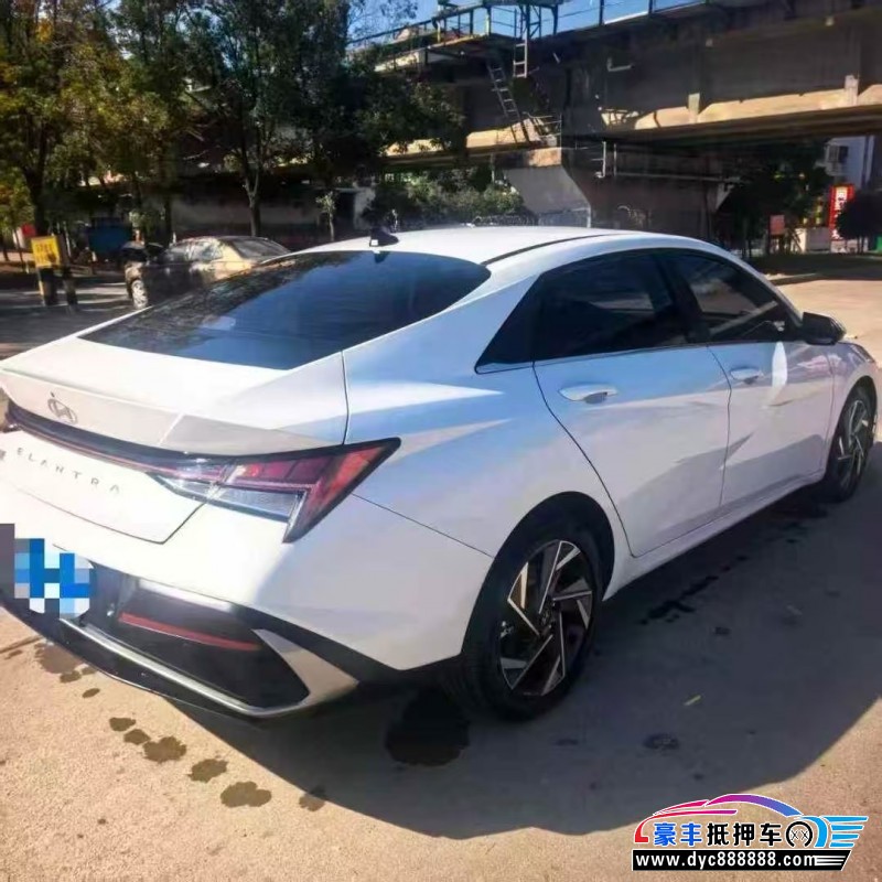 25年现代伊兰特轿车抵押车出售