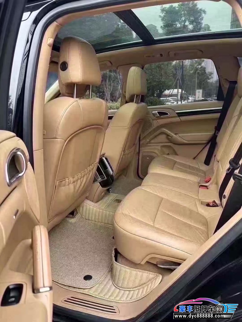 13年保时捷卡宴轿车抵押车出售