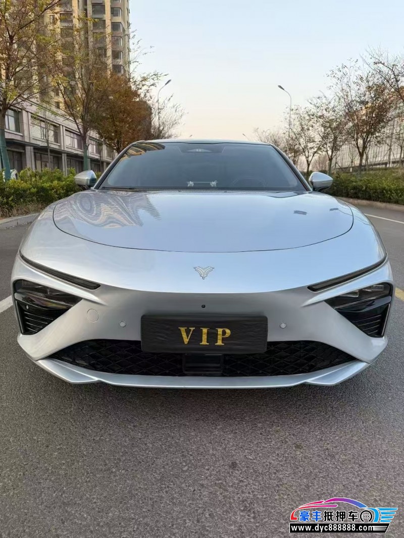 24年哪吒S轿车抵押车出售