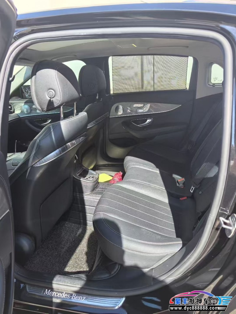 20年奔驰E轿车抵押车出售