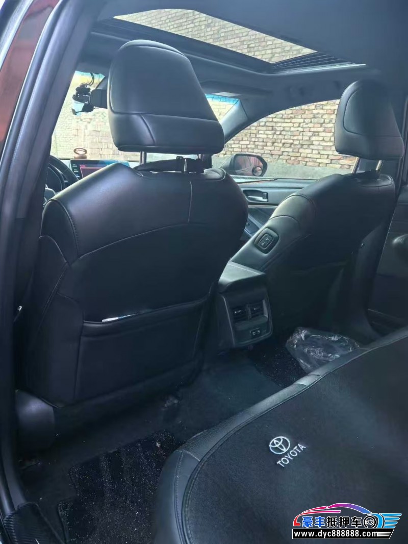 20年丰田亚洲龙轿车抵押车出售