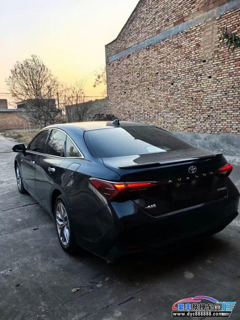 20年丰田亚洲龙轿车抵押车出售