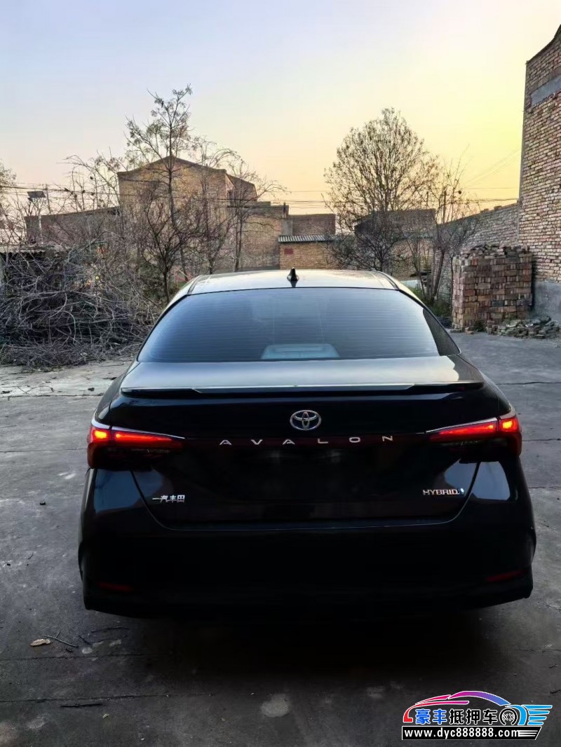 20年丰田亚洲龙轿车抵押车出售