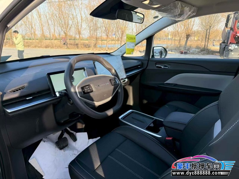 25年启辰大V轿车抵押车出售