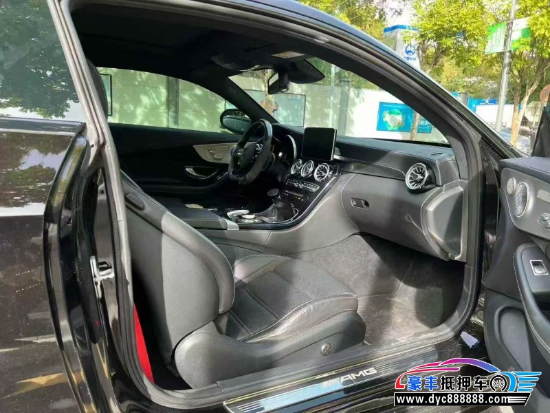 18年奔驰C轿车抵押车出售