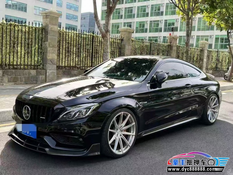 18年奔驰C轿车抵押车出售