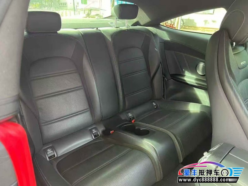 18年奔驰C轿车抵押车出售