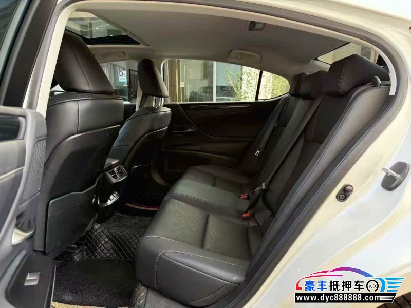 21年雷克萨斯ES轿车抵押车出售