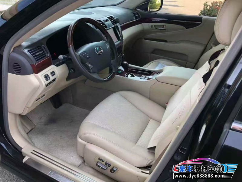 09年雷克萨斯LS轿车抵押车出售