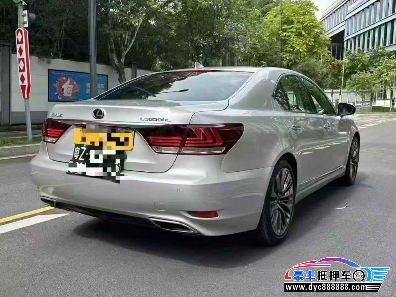 16年雷克萨斯LS轿车抵押车出售