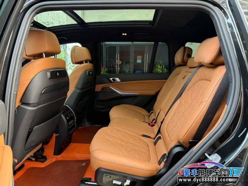 24年宝马X7轿车抵押车出售