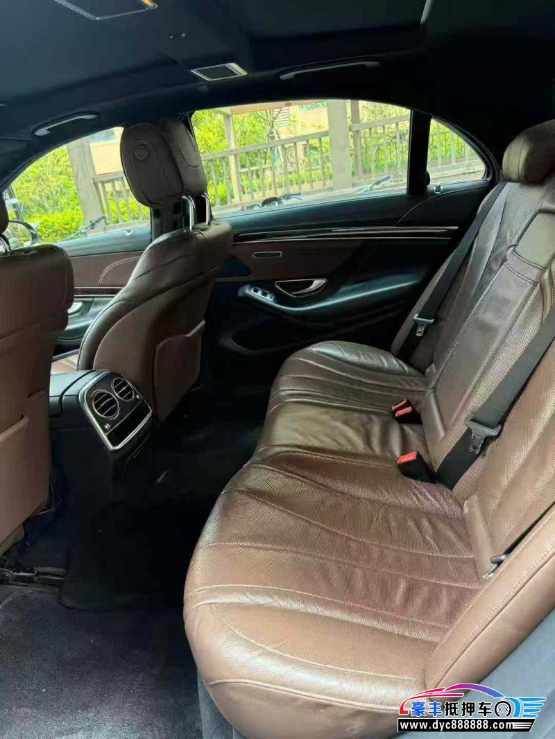 16年奔驰S轿车抵押车出售