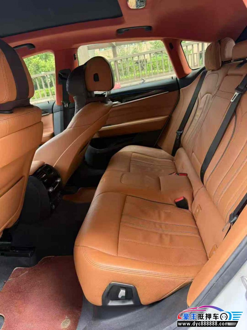 21年宝马6系GT轿车抵押车出售