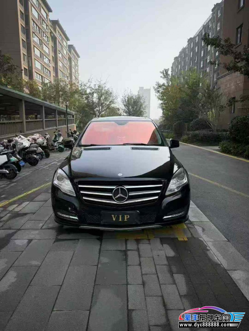 17年奔驰R轿车抵押车出售