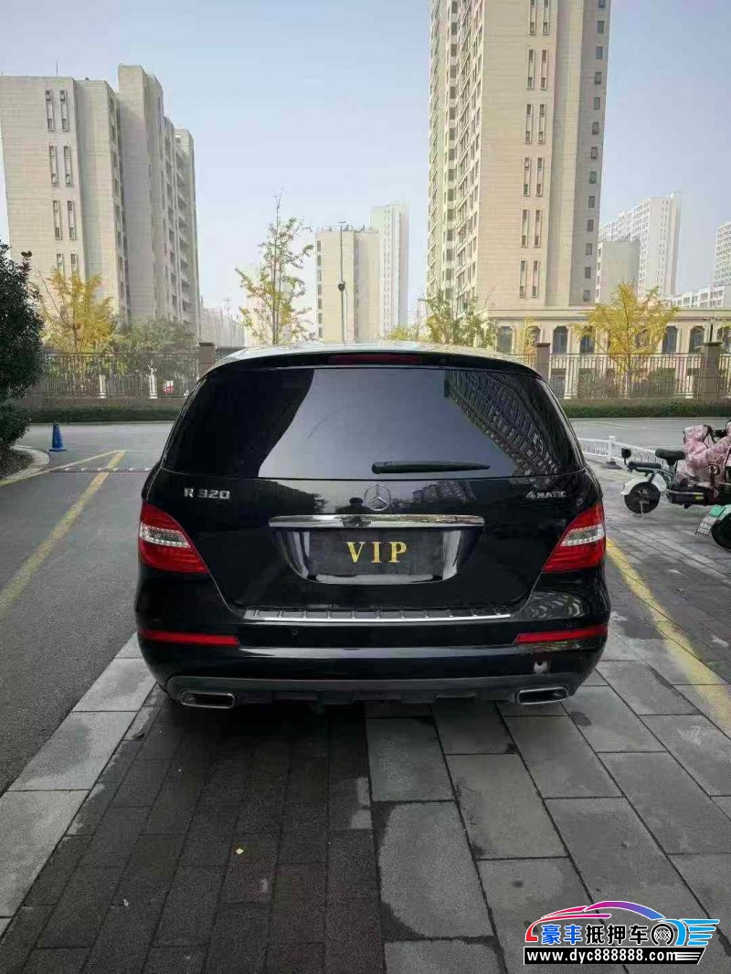 17年奔驰R轿车抵押车出售