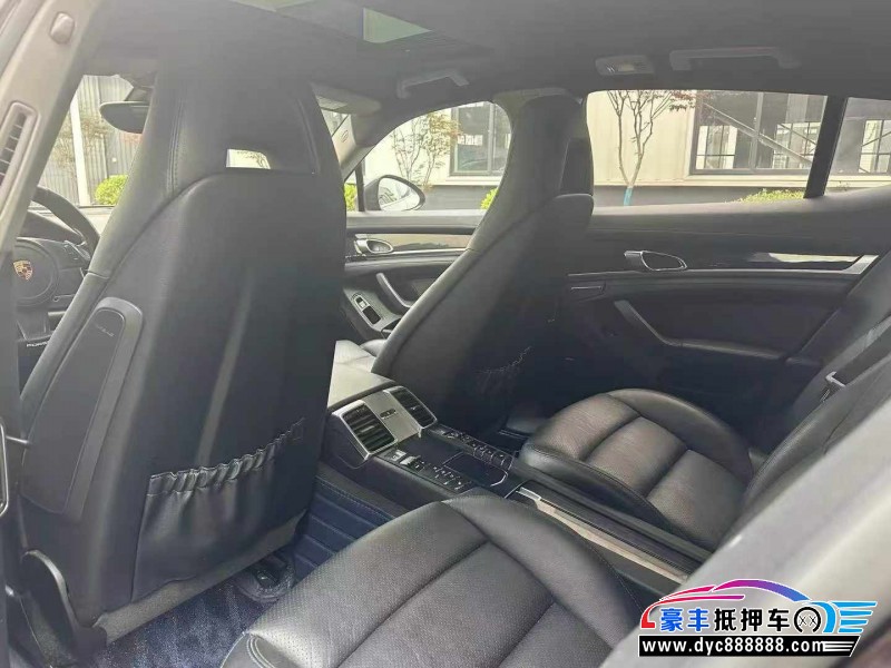 15年保时捷帕纳梅拉轿车抵押车出售